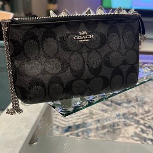 COACH WRISTLET IN SIGNATURE CANVAS